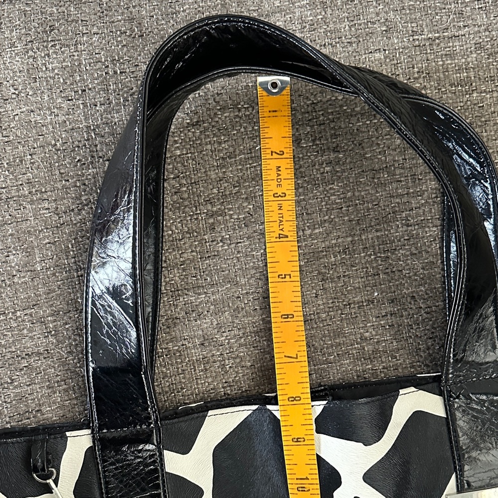 Stylish Black and White Tote Bag - Picture 8 of 16